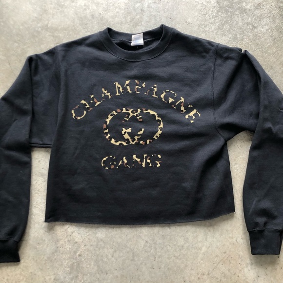 Tops - NWT Champagne Gang cropped crew neck sweatshirt